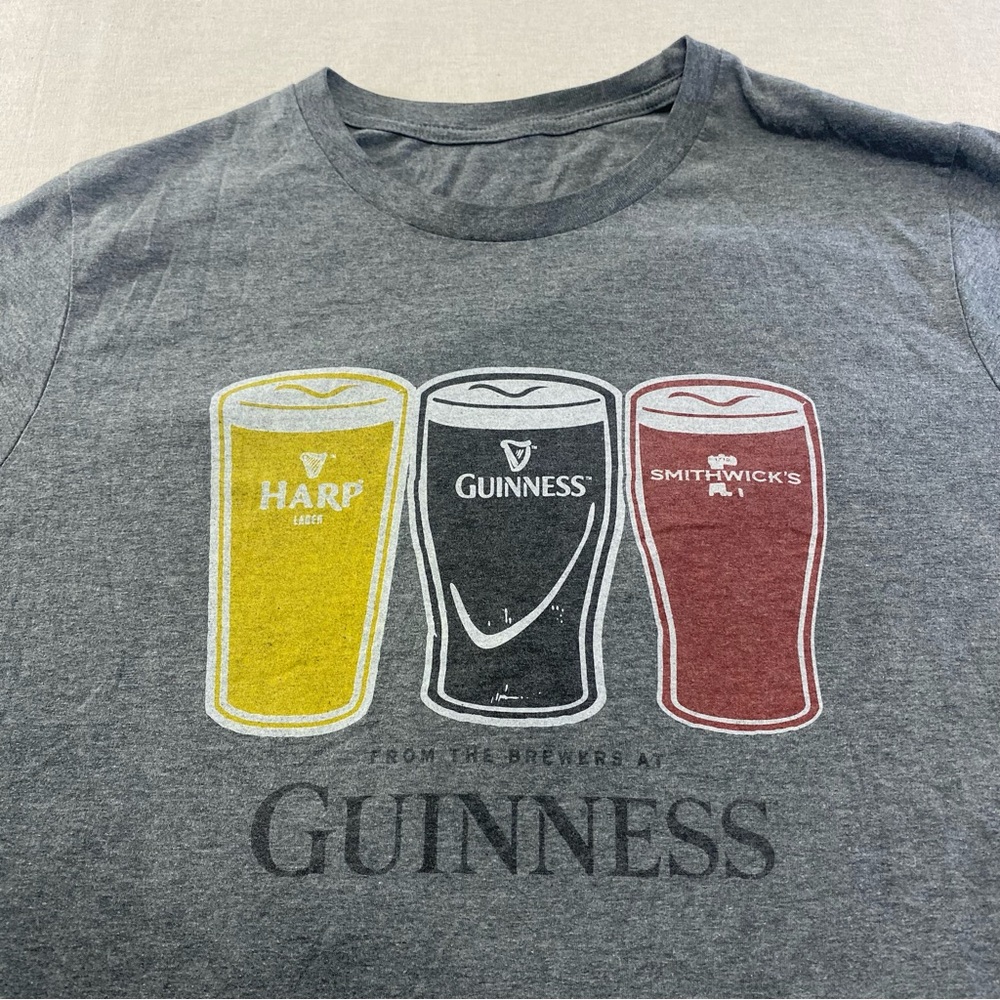 Guinness T-Shirt Charcoal Gray Graphic Print Size L~ - Picture 3 of 9